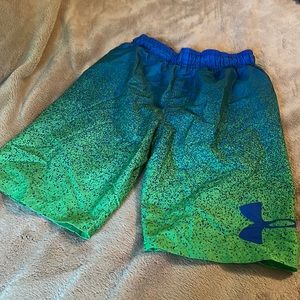 Boys Under Armour swim trunks size M